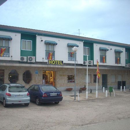 Hotel Corona De Castilla Villares de la Reina 외부 사진