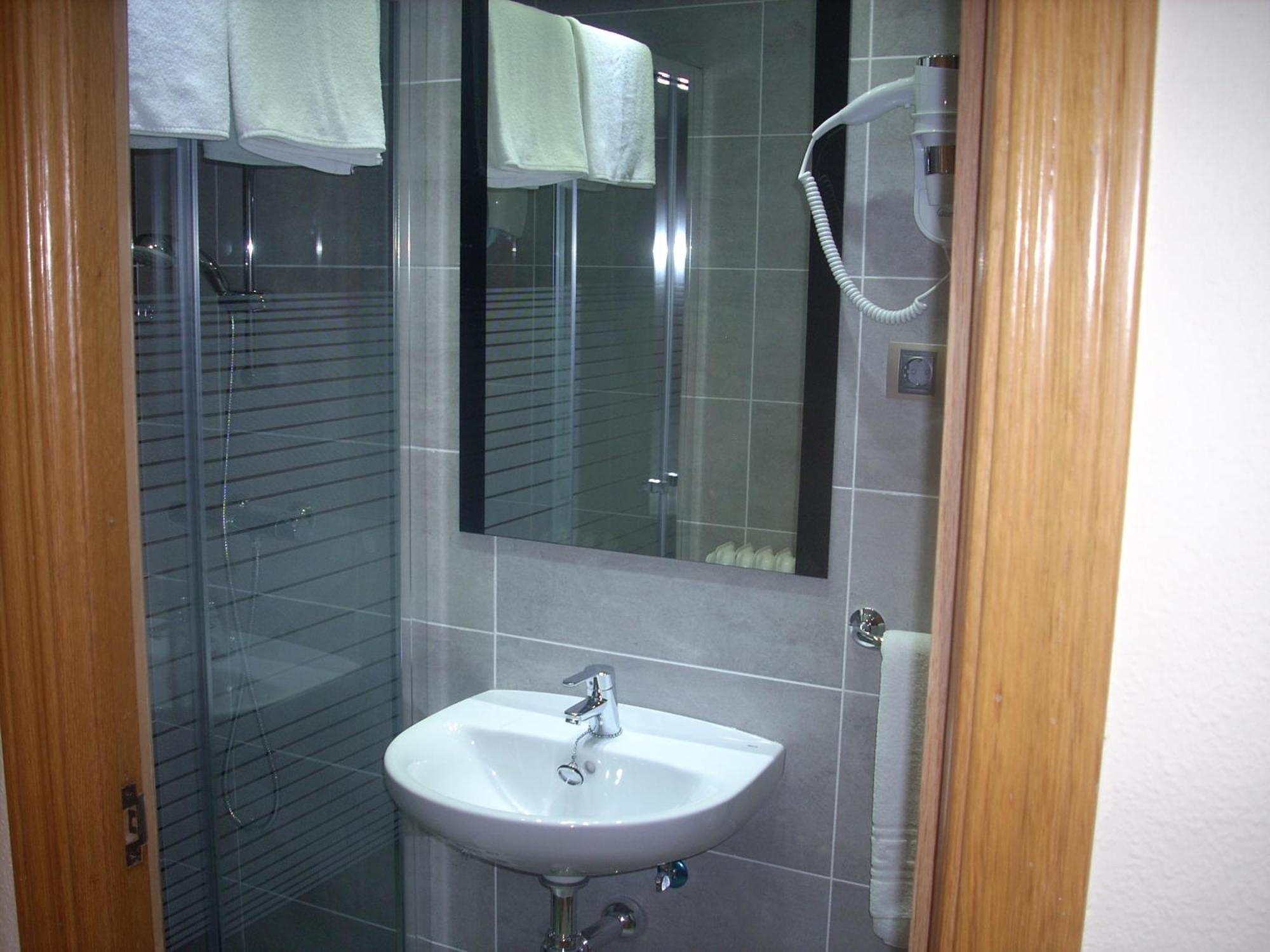 Hotel Corona De Castilla Villares de la Reina 외부 사진
