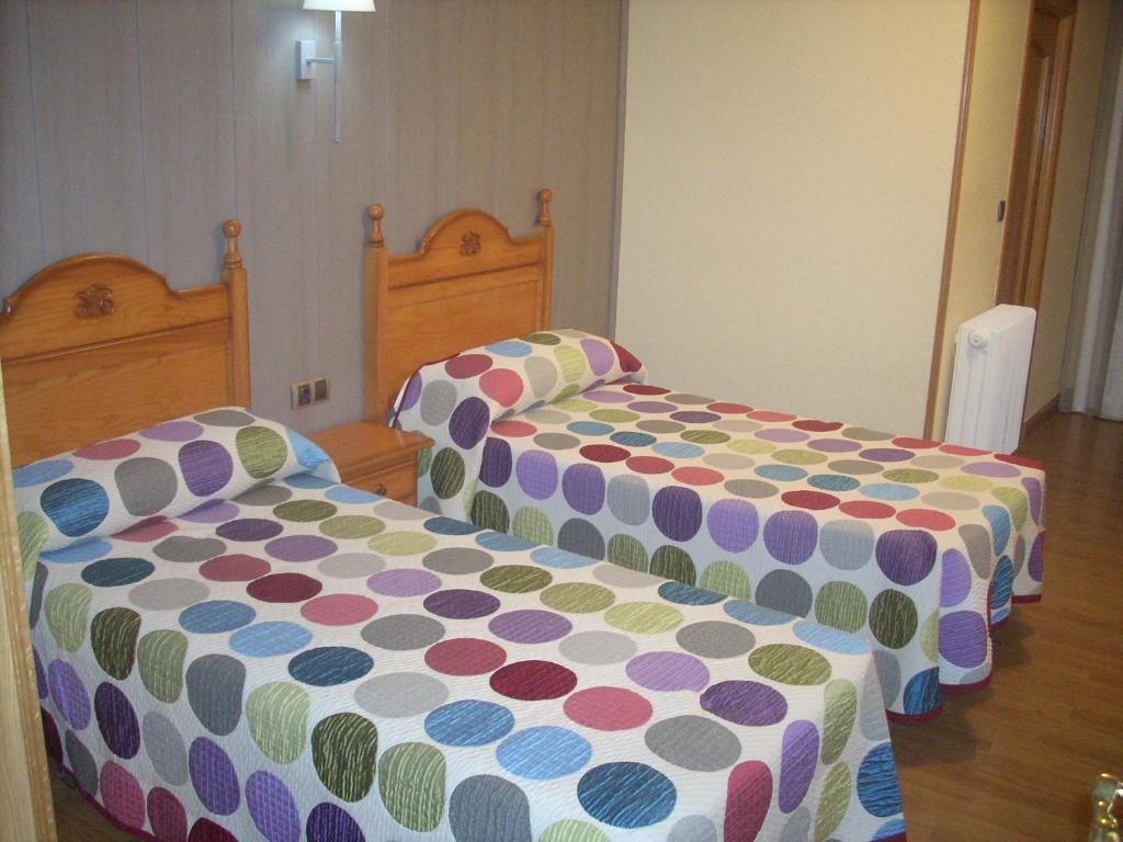 Hotel Corona De Castilla Villares de la Reina 외부 사진