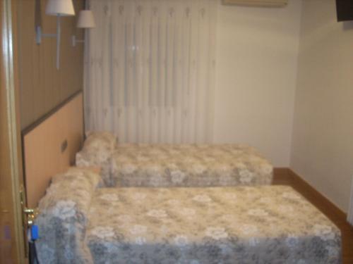 Hotel Corona De Castilla Villares de la Reina 외부 사진